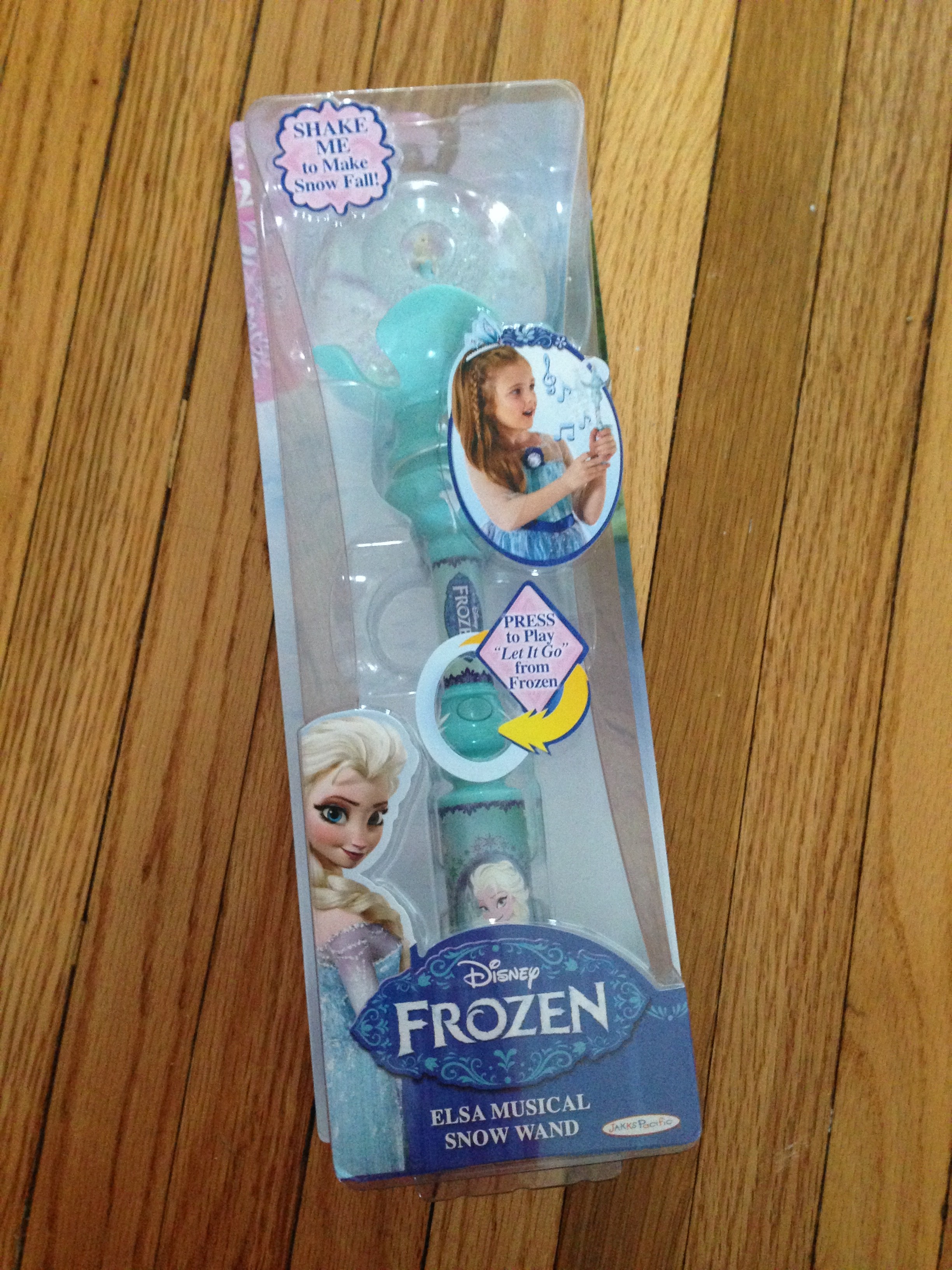 https://www.sippycupmom.com/wp-content/uploads/2014/05/Jakks-Pacific-Frozen-Elsa-Wand-e1399052503503.jpg