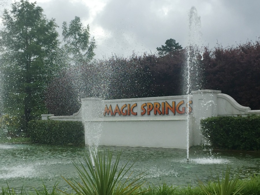 Magic Springs Sign