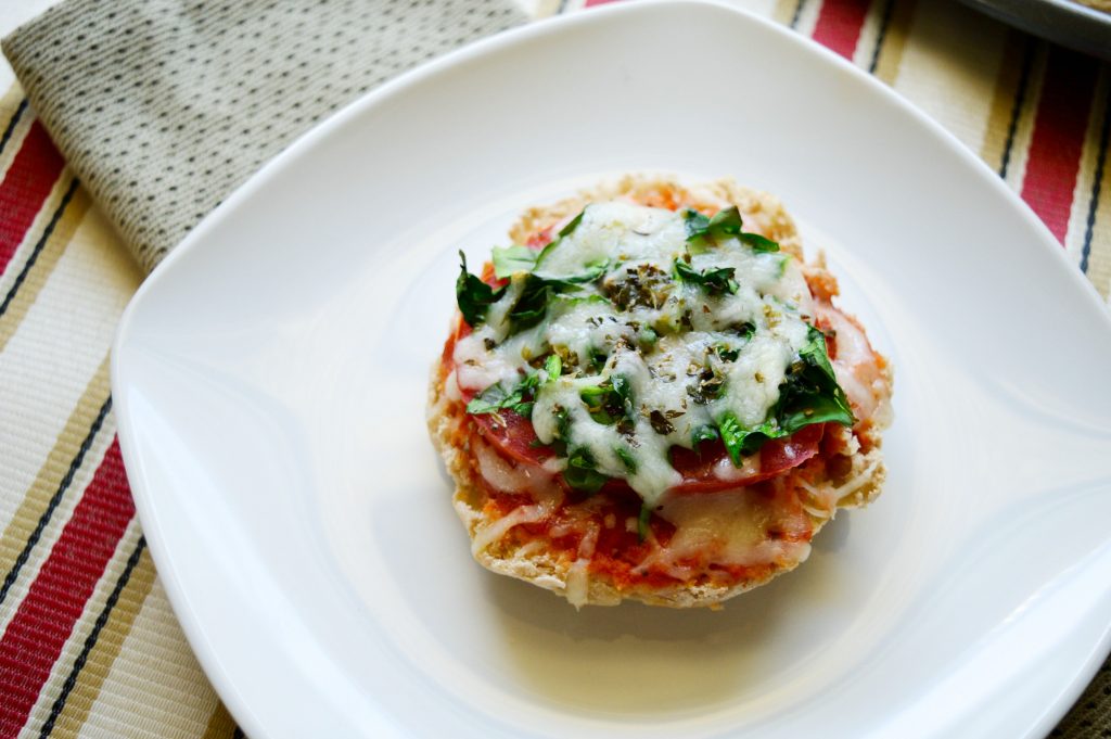 Mini Spinach and Cheese Whole Wheat Pizzas