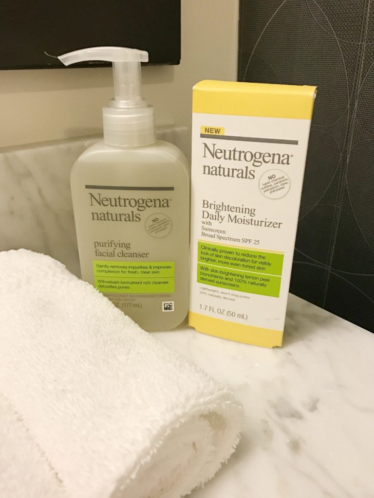 neutrogena-naturals-brightening-daily-moisturizer
