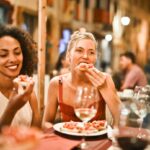 How To Eat Well While Traveling
